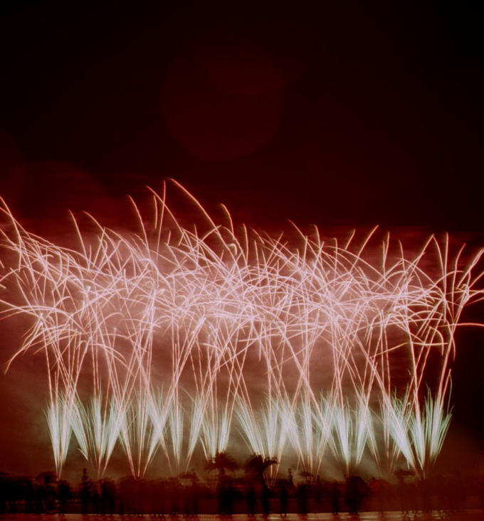 Barockfeuerwerk Feuertpfe mit Bombette